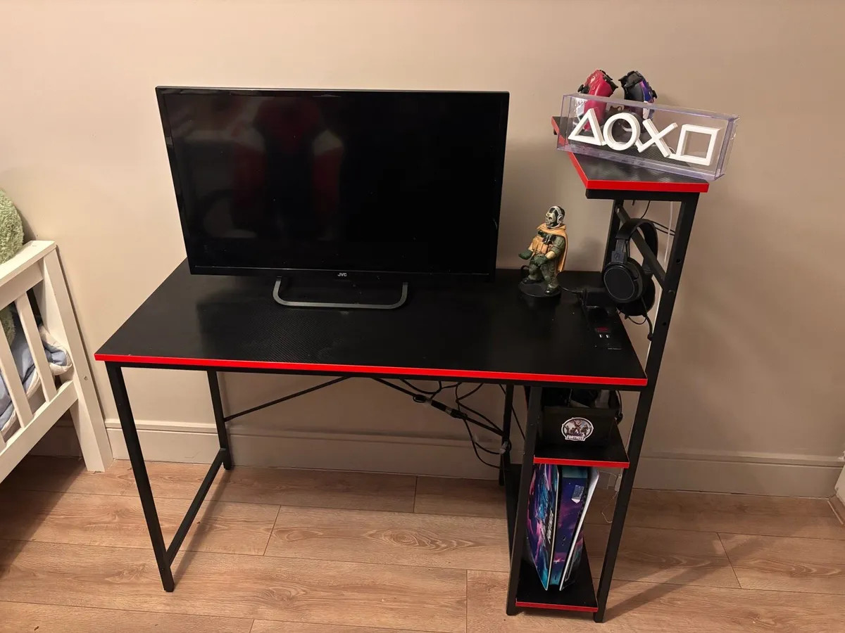 Gaming desk - Image 2