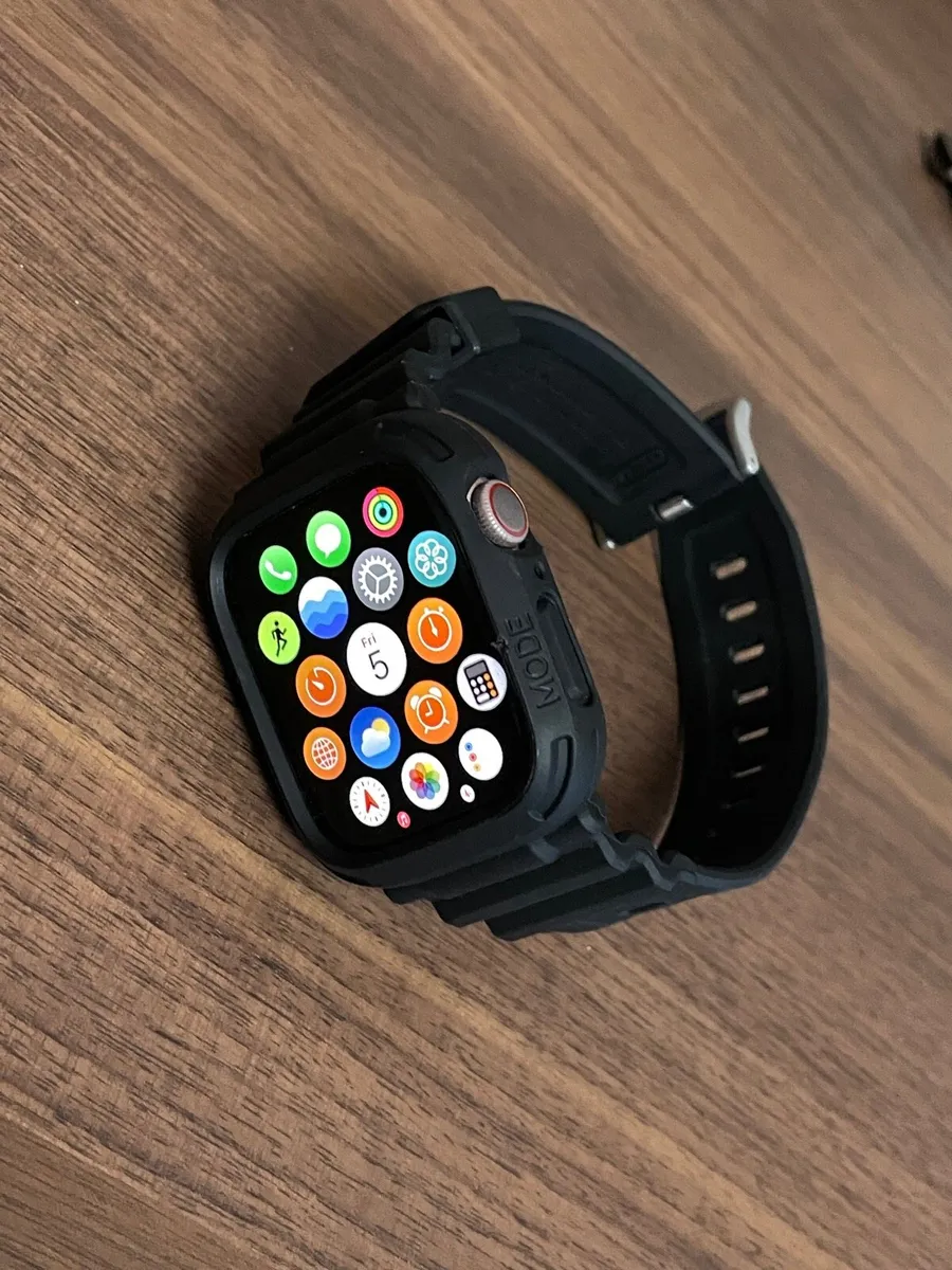 Apple Watch 9 45mm GPS + LTE *Like new* - Image 1