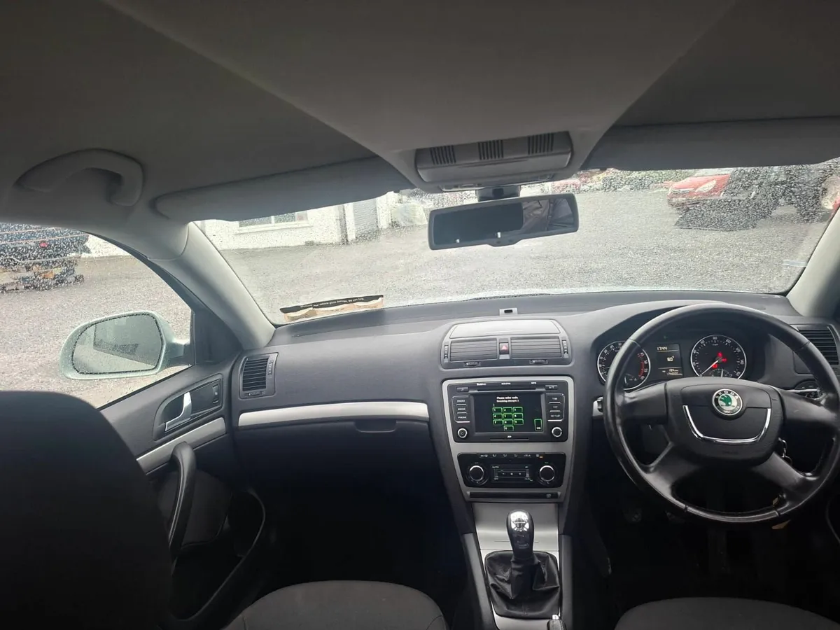 Skoda Octavia estate,  full service+brakes done - Image 2