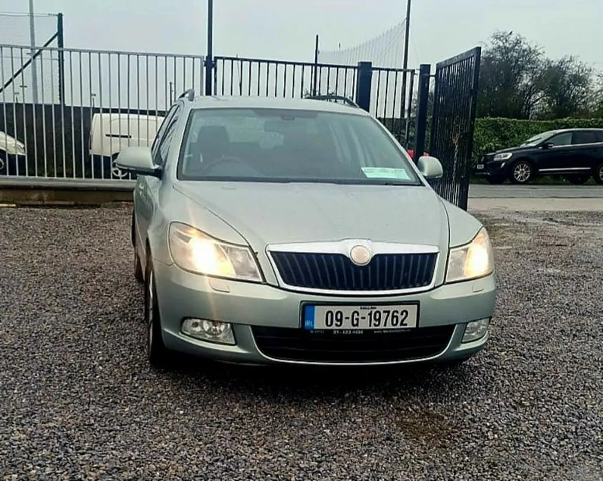 Skoda Octavia estate,  full service+brakes done - Image 1