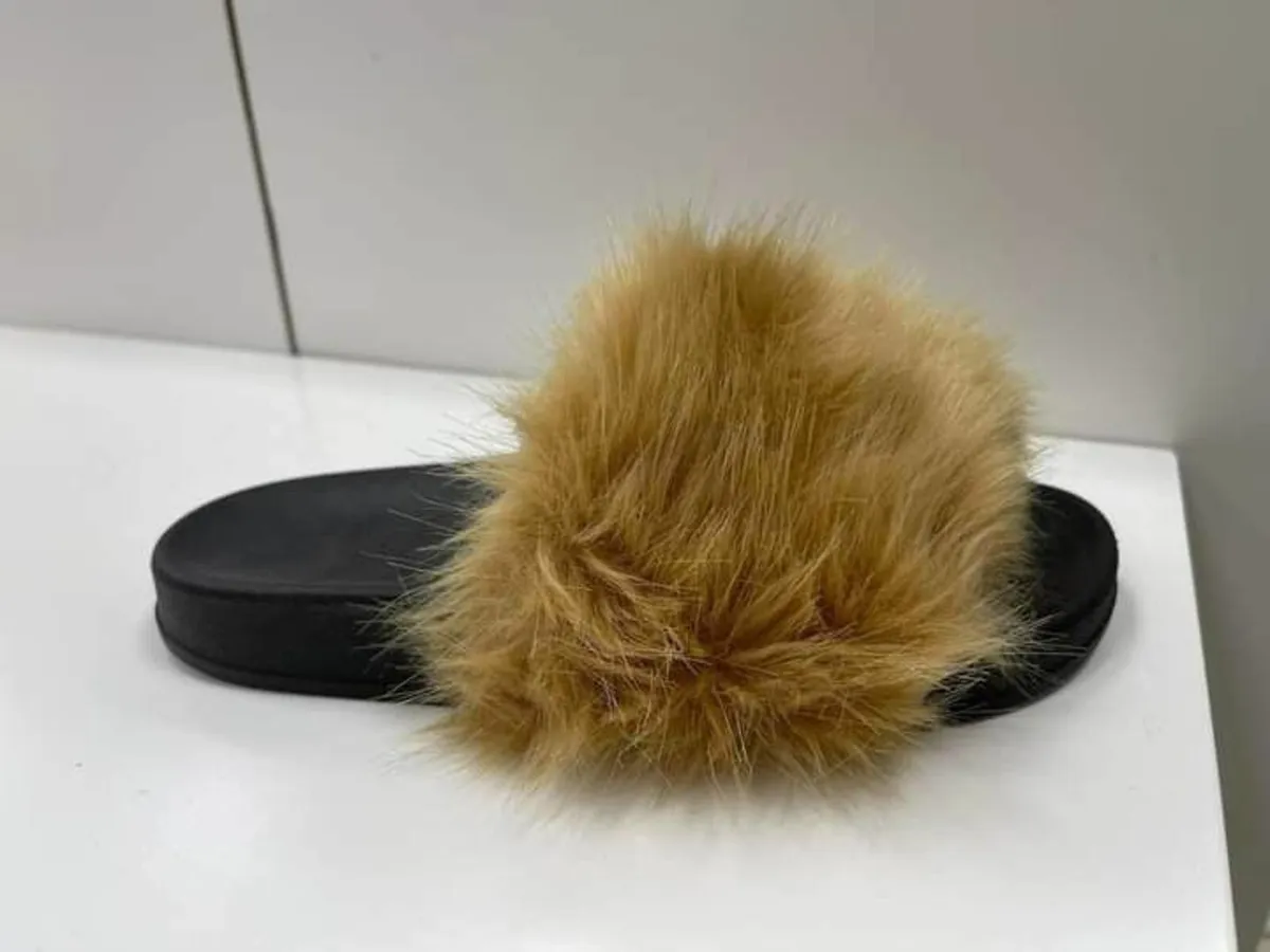 Fluffy fur slippers sizes 37-41 sizes 4-8 - Image 4
