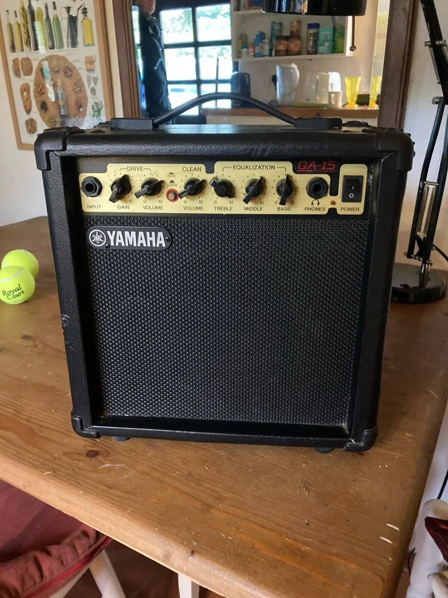 Yamaha GA15 Small Amp