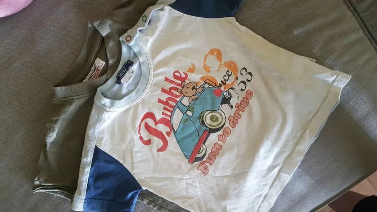 6/9 months barely worn 4 e each - Image 3