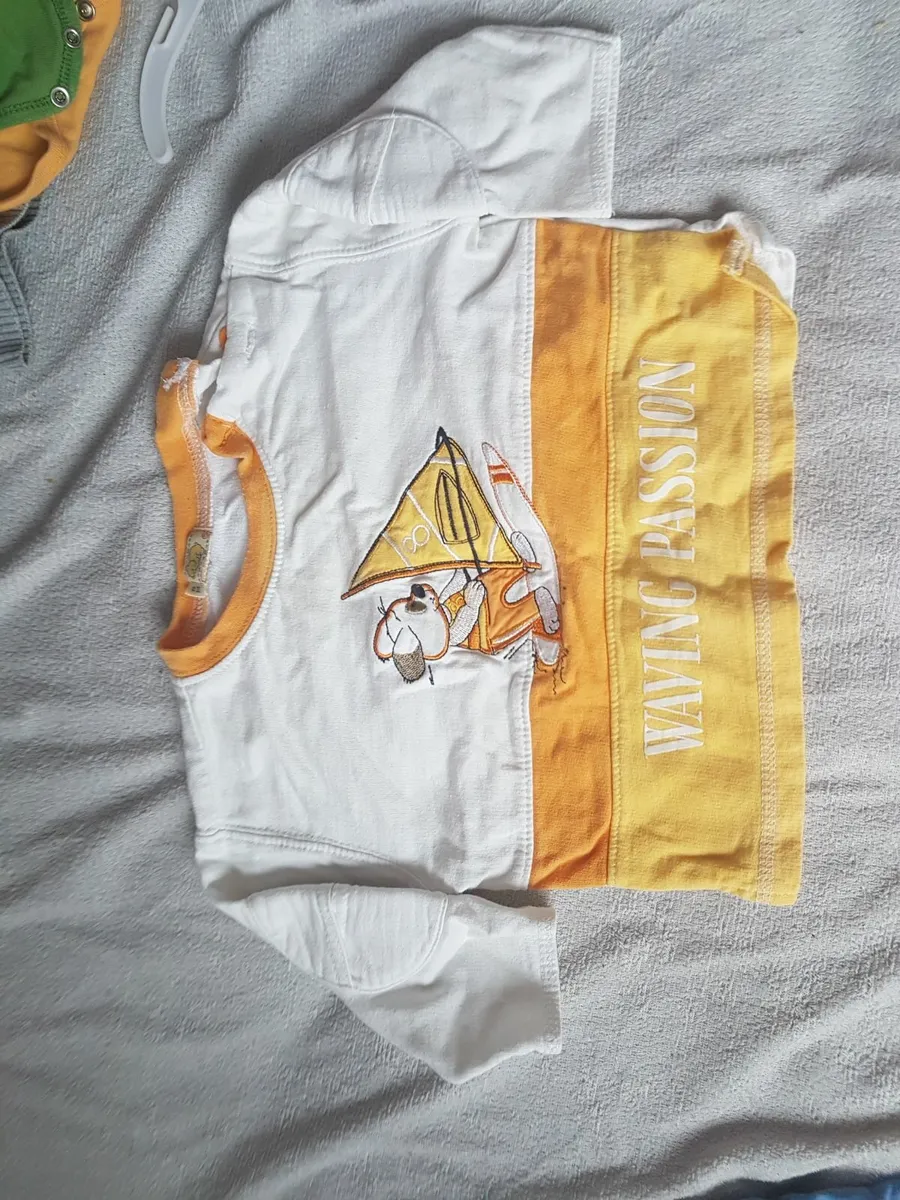 6/9 months barely worn 4 e each - Image 4