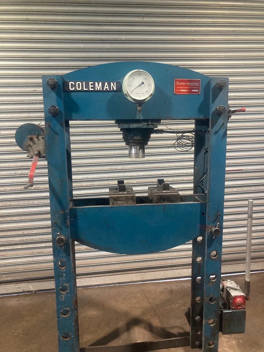 Hydraulic garage press 60ton - Image 1