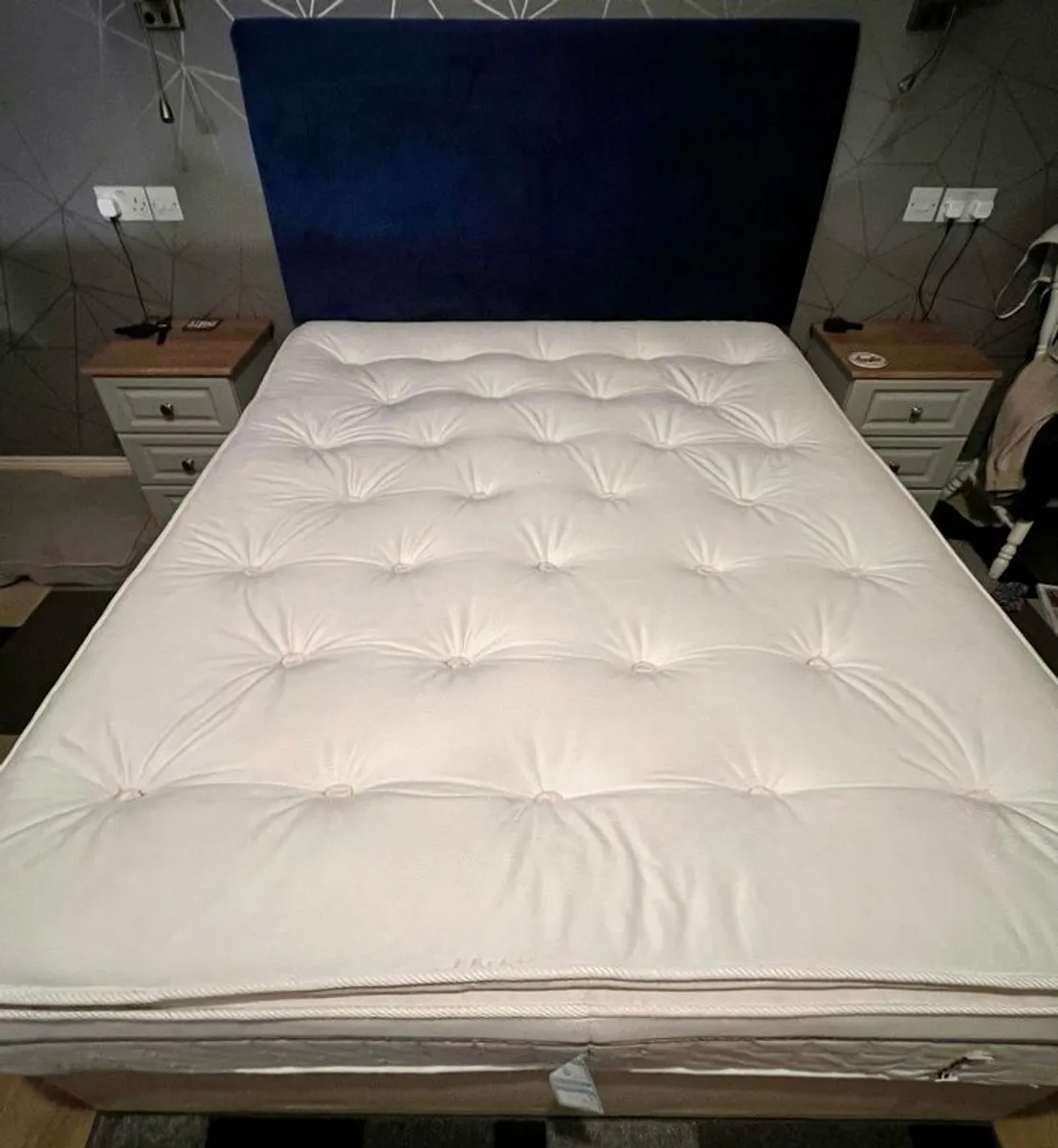 Dreams King Divan Bed, Memory Foam Mattress and Headboard. - Image 3