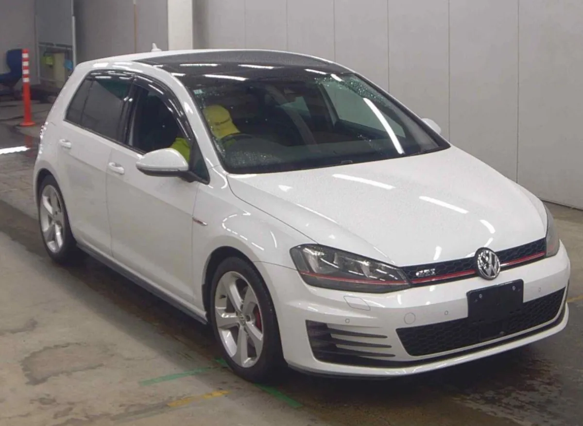 2015 VW Golf GTI - Pano roof + Leather seats - Image 4