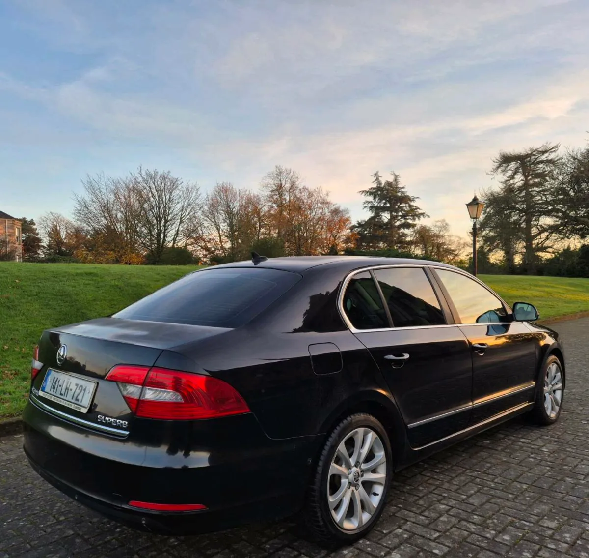 2014 Skoda Superb Elegance diesel - Image 4