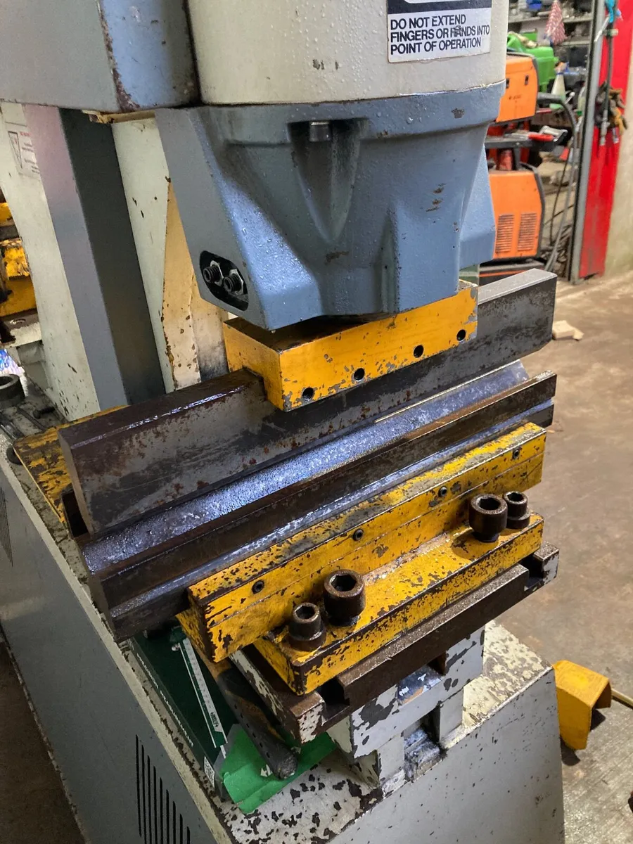 Kingsland punch/ press brake / metal worker - Image 3