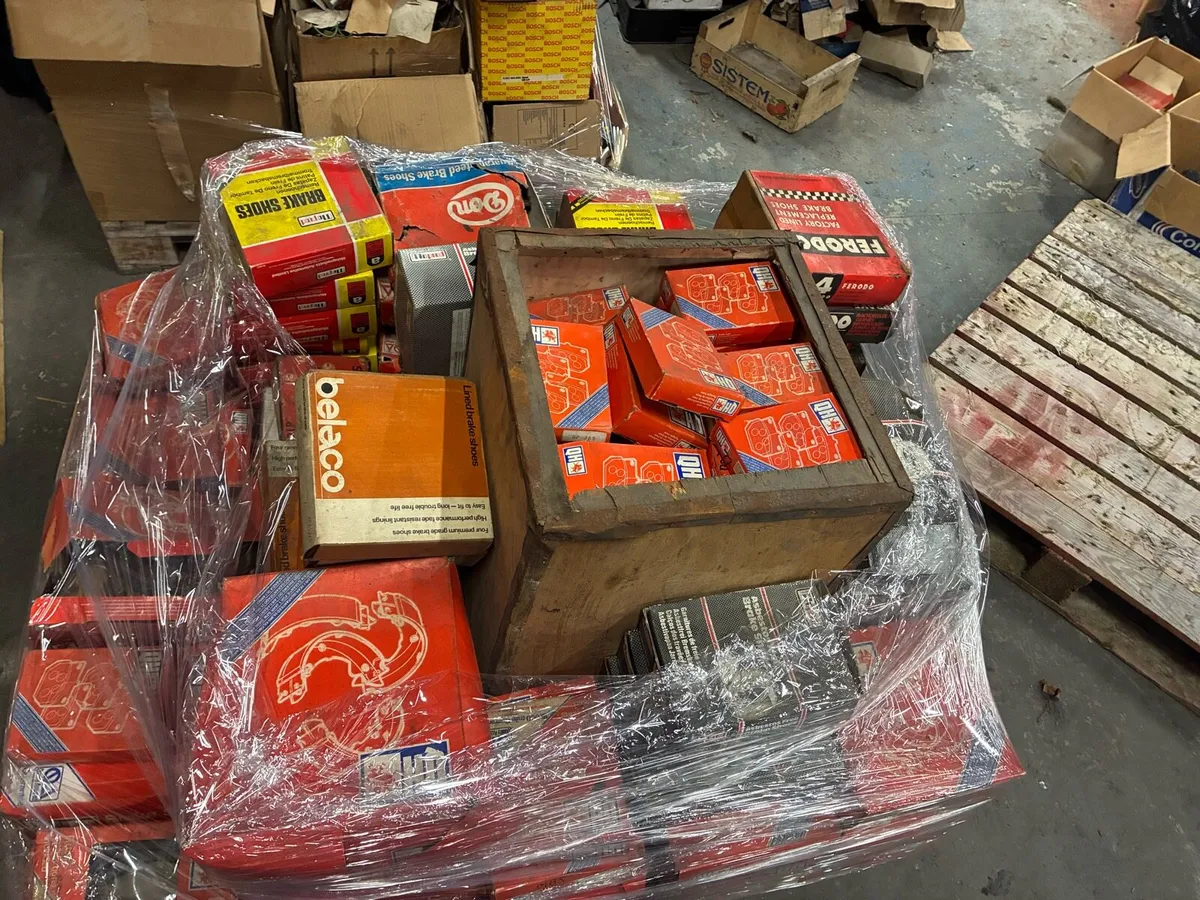 Vintage Car parts - Image 2