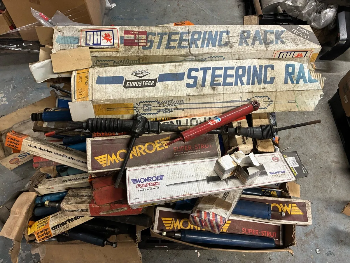 Vintage Car parts - Image 4