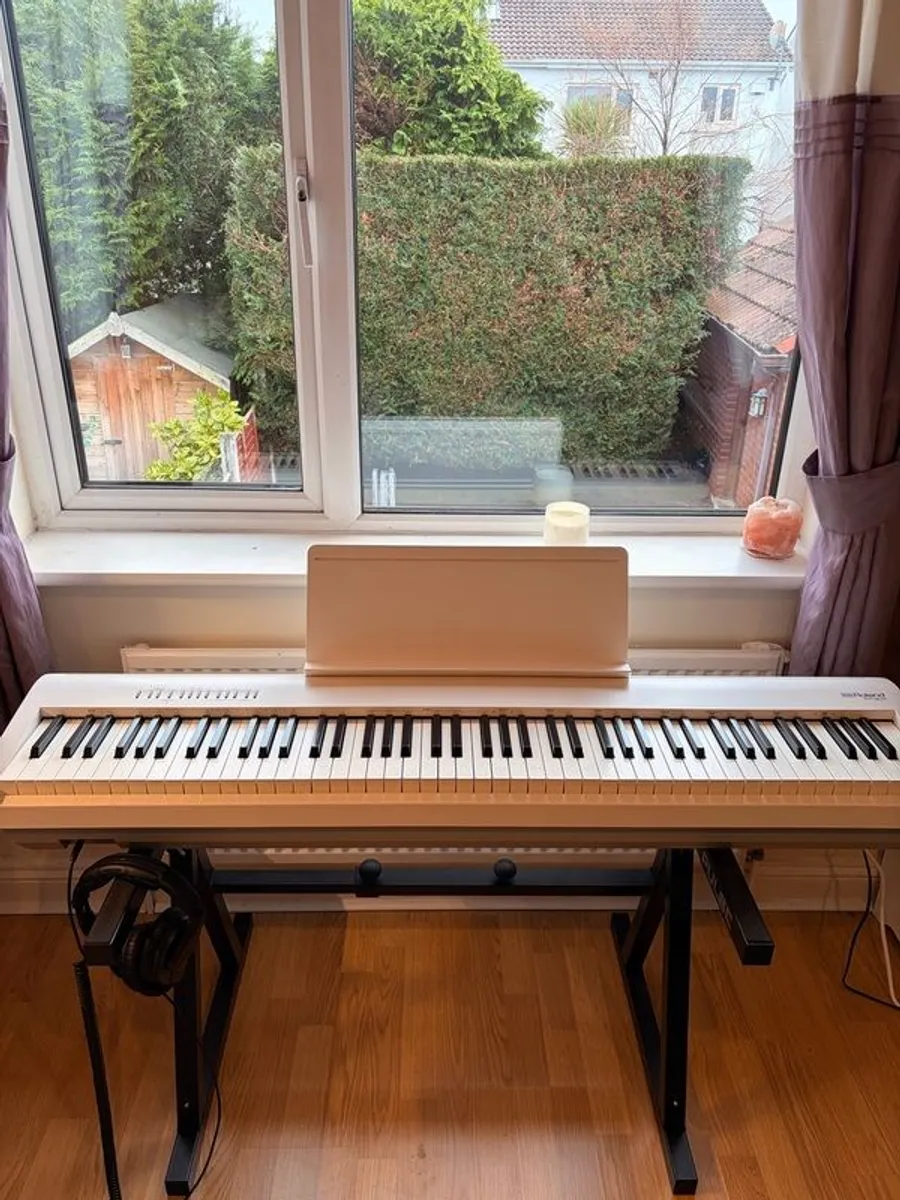 Roland FP-30X Digital Piano; White; Excellent Condition - Image 1