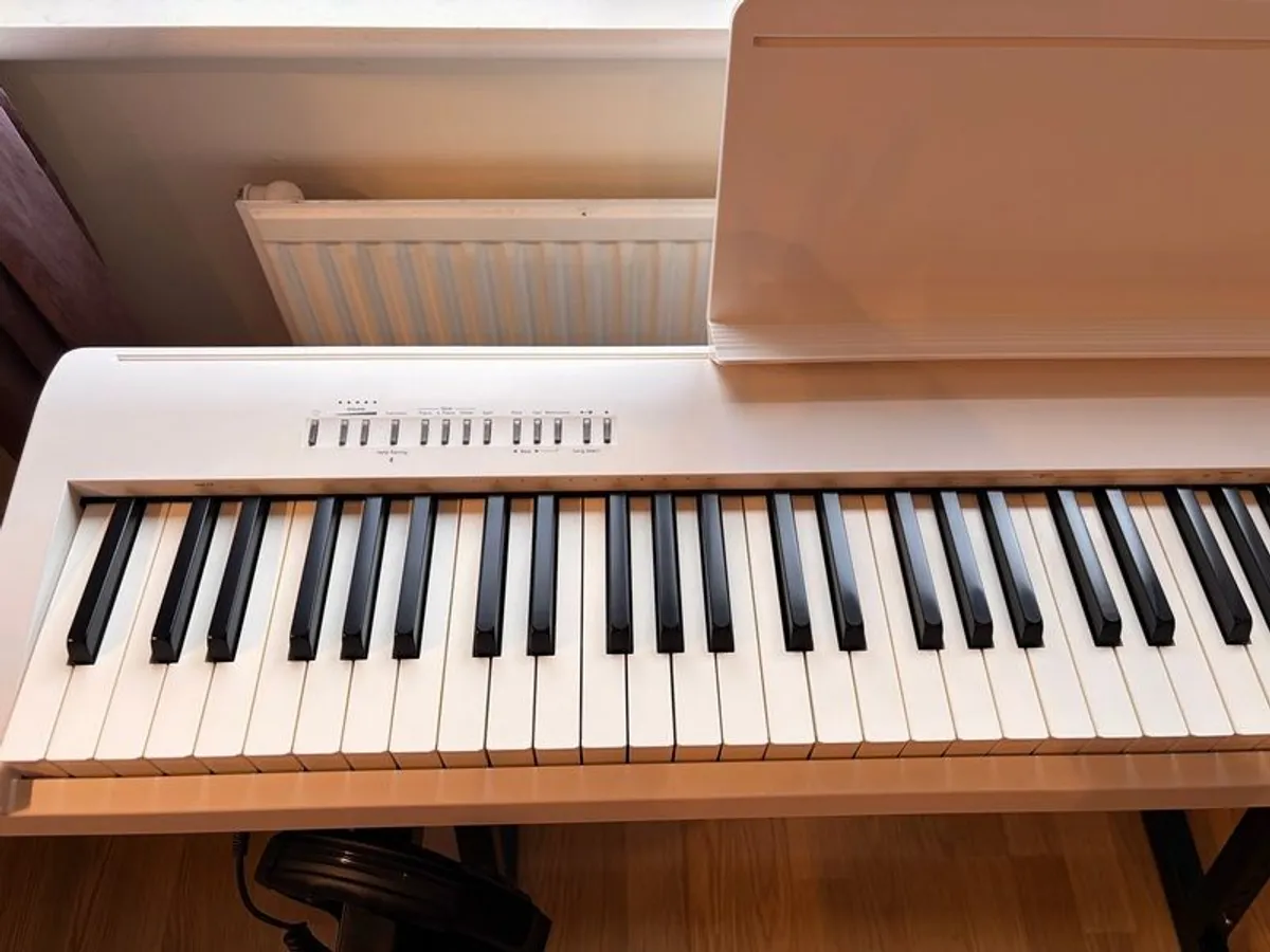 Roland FP-30X Digital Piano; White; Excellent Condition - Image 2