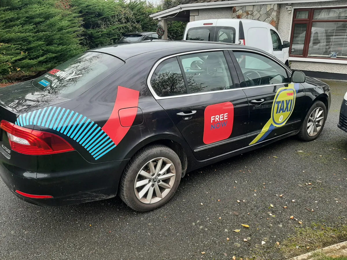 SKODA SUPERB AUTOMATIC 2.0 TDI 2014 - Image 4