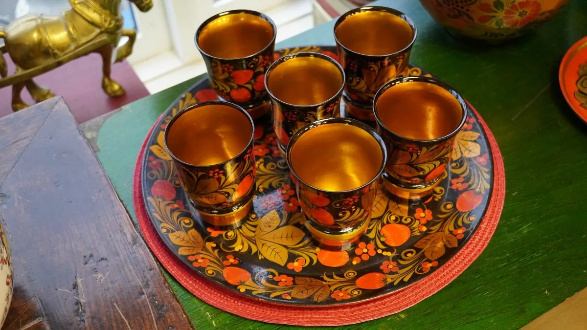 Vintage Lacquerware Set - Image 2