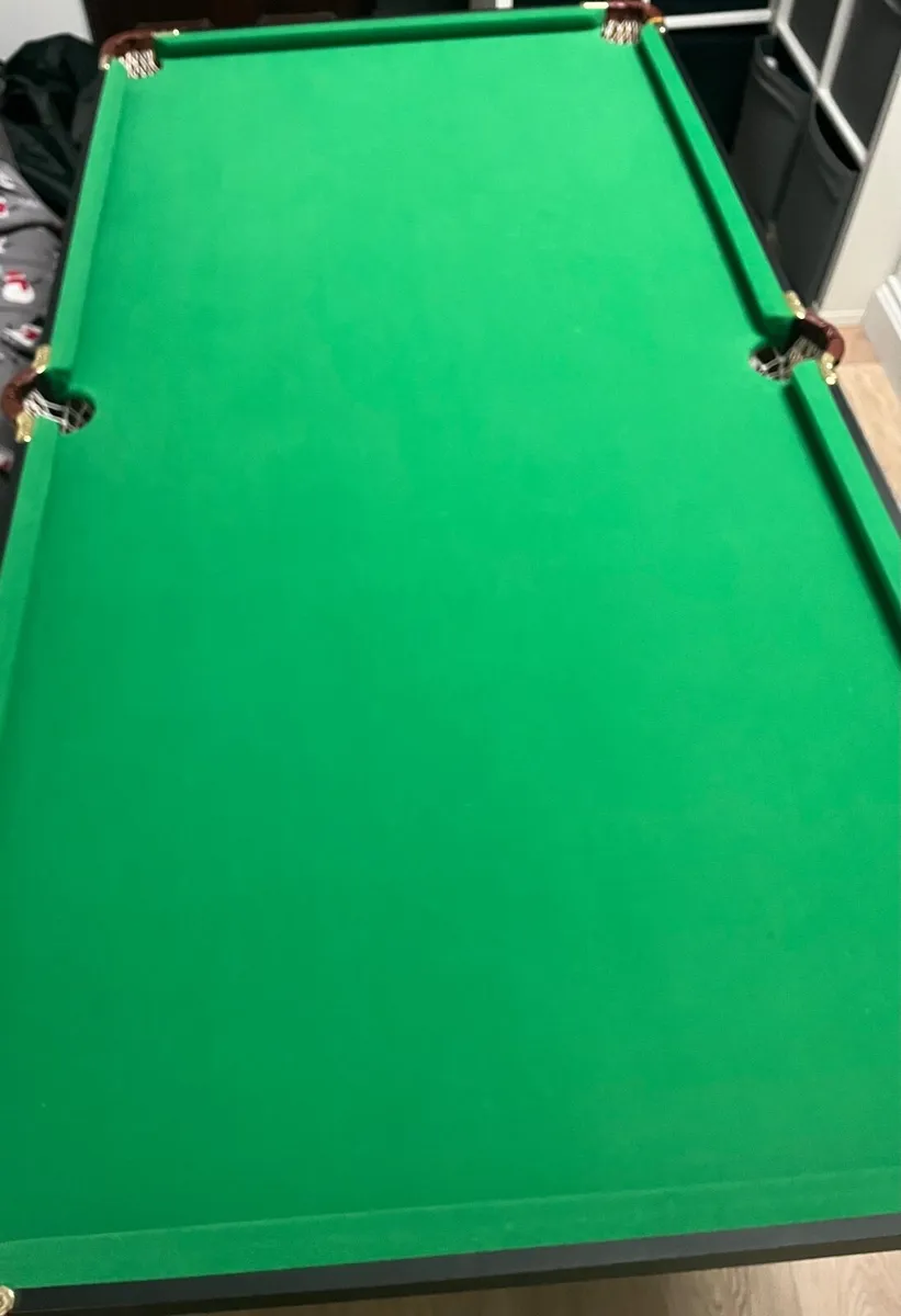 Pool table - Image 2