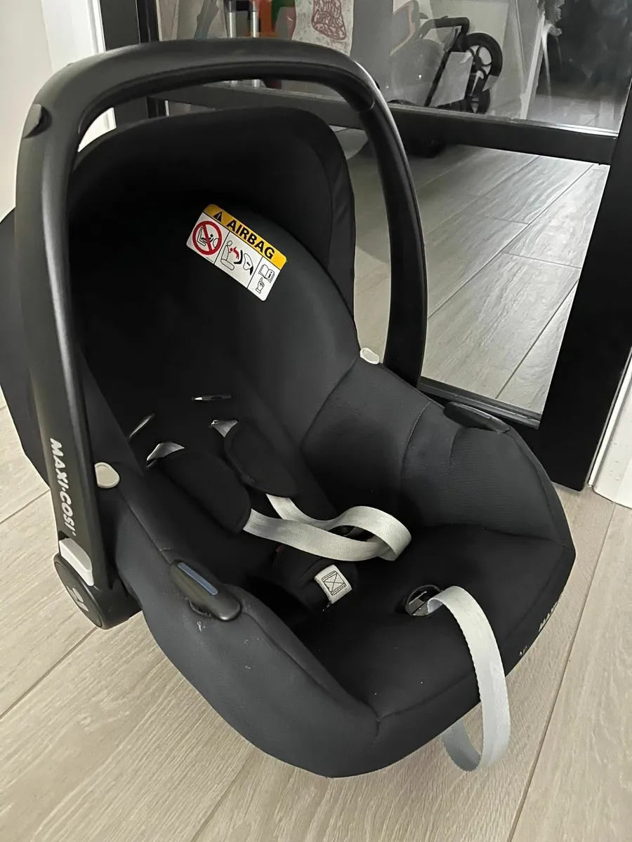 Maxi-Cosi CarbrioFix i-Size Car seat - Image 2
