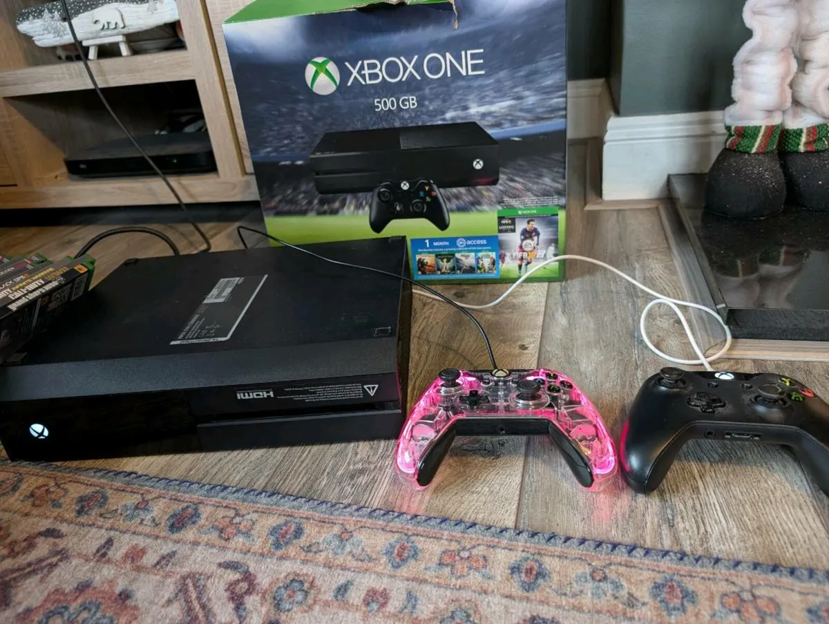 Xbox One console & 16 games - Image 1