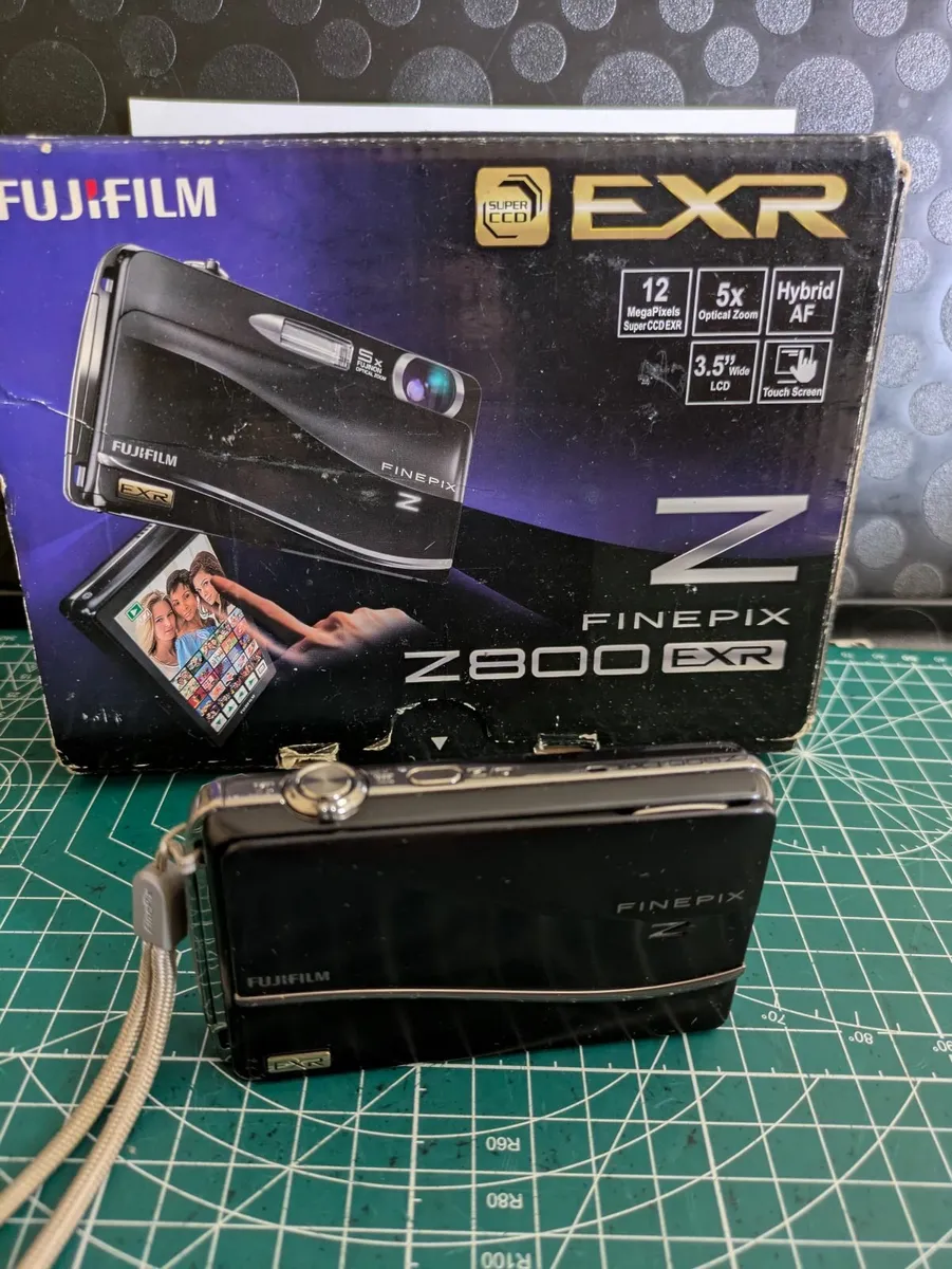 Fujifilm Z800 EXR Super CCD🌈 compact camera - Image 1