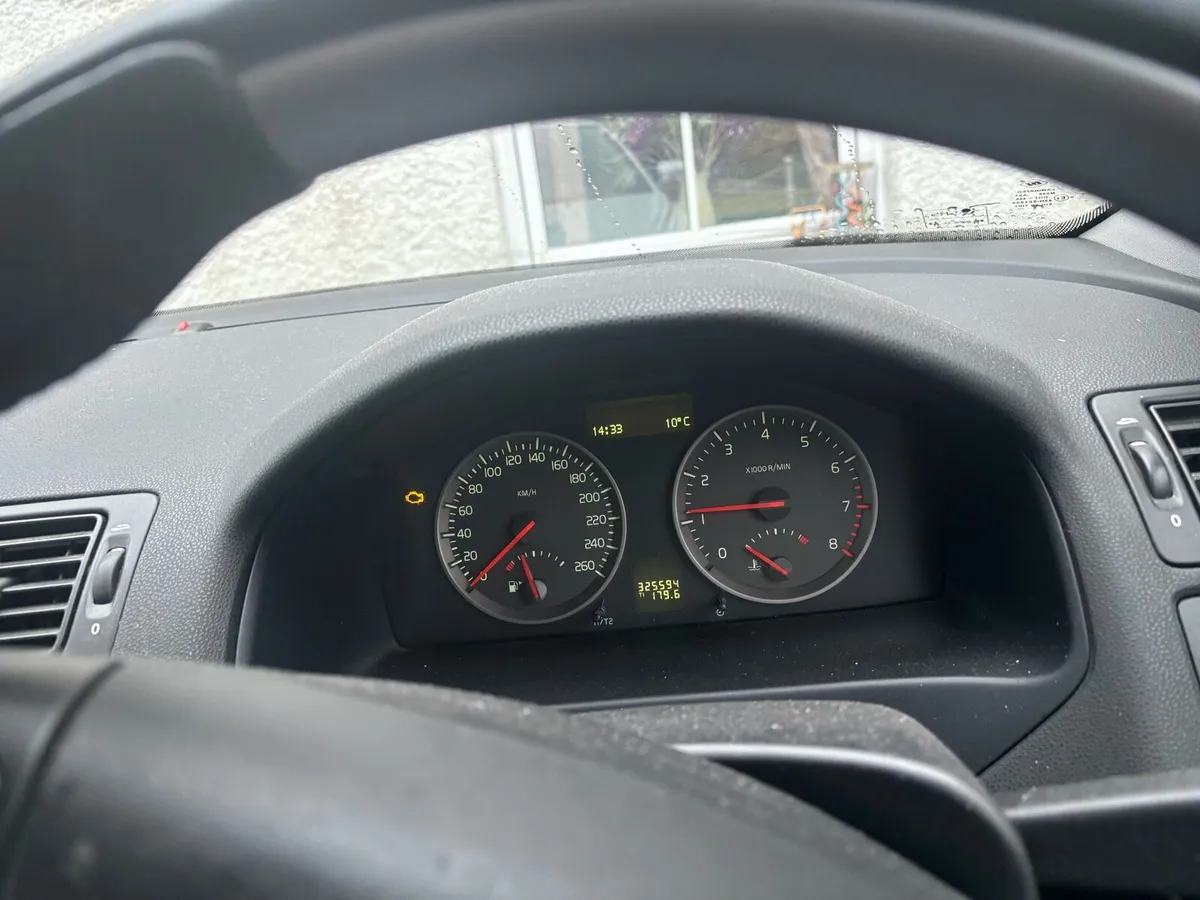 Volvo s40 1.8 - Image 4