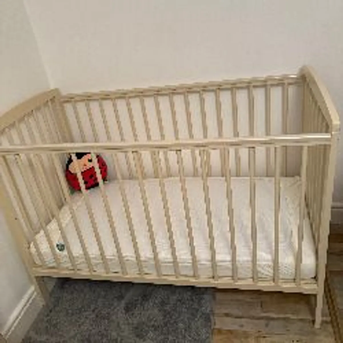 Baby cot with Mamas and Papas mattress - Image 3