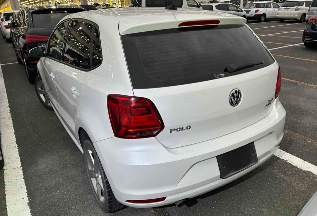 2016 VW Polo - Highline model (leather seats) - Image 2