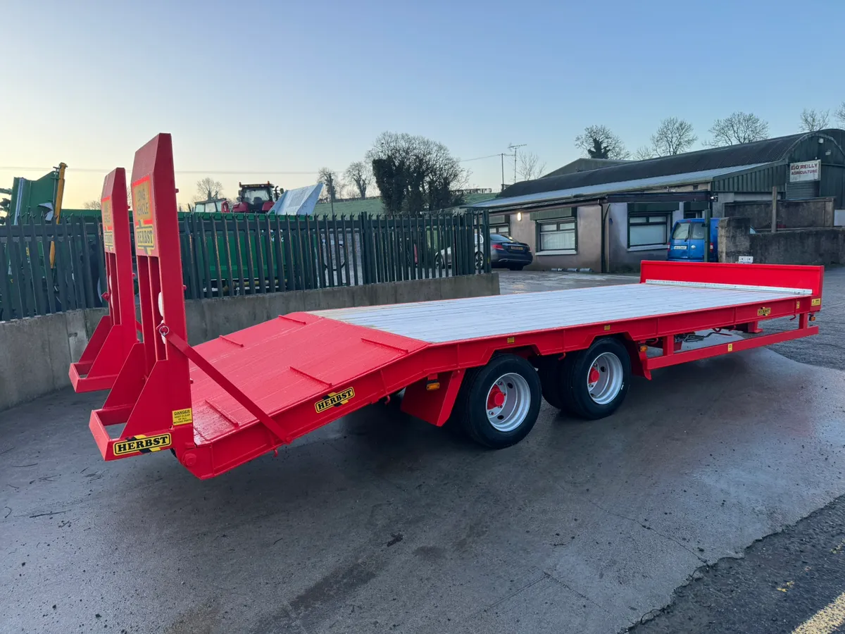 *** NEW HERBST LOW LOADER *** - Image 3