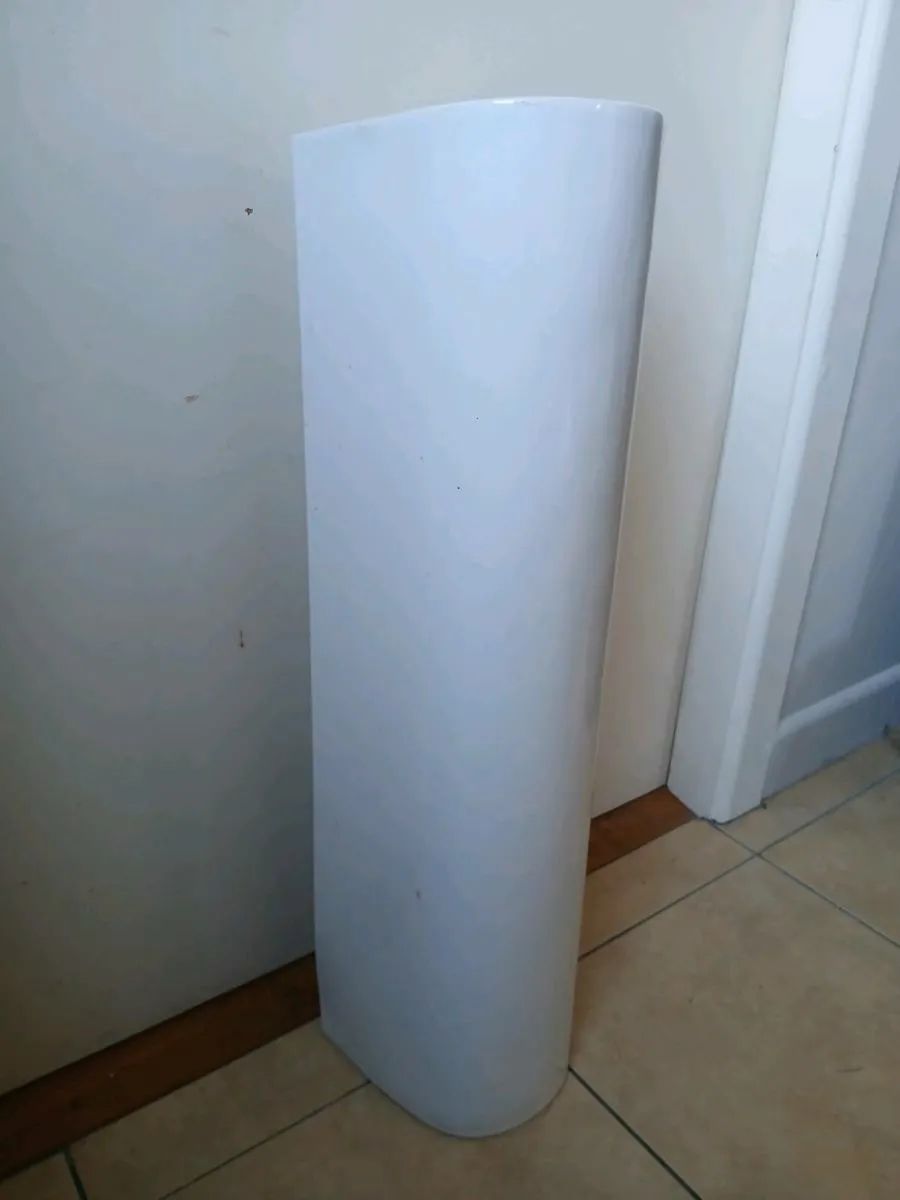 Sink Pedestal - Image 1