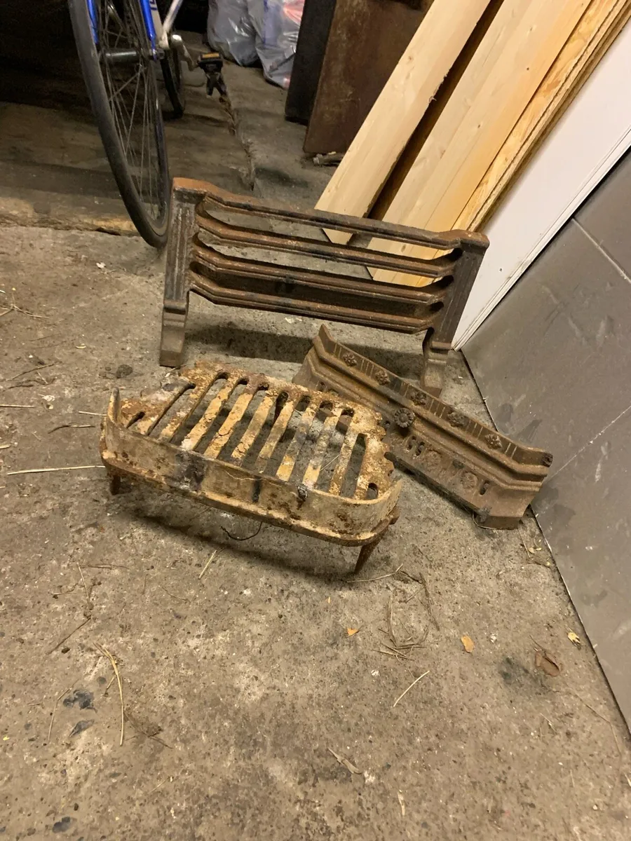 Cast iron fire grates