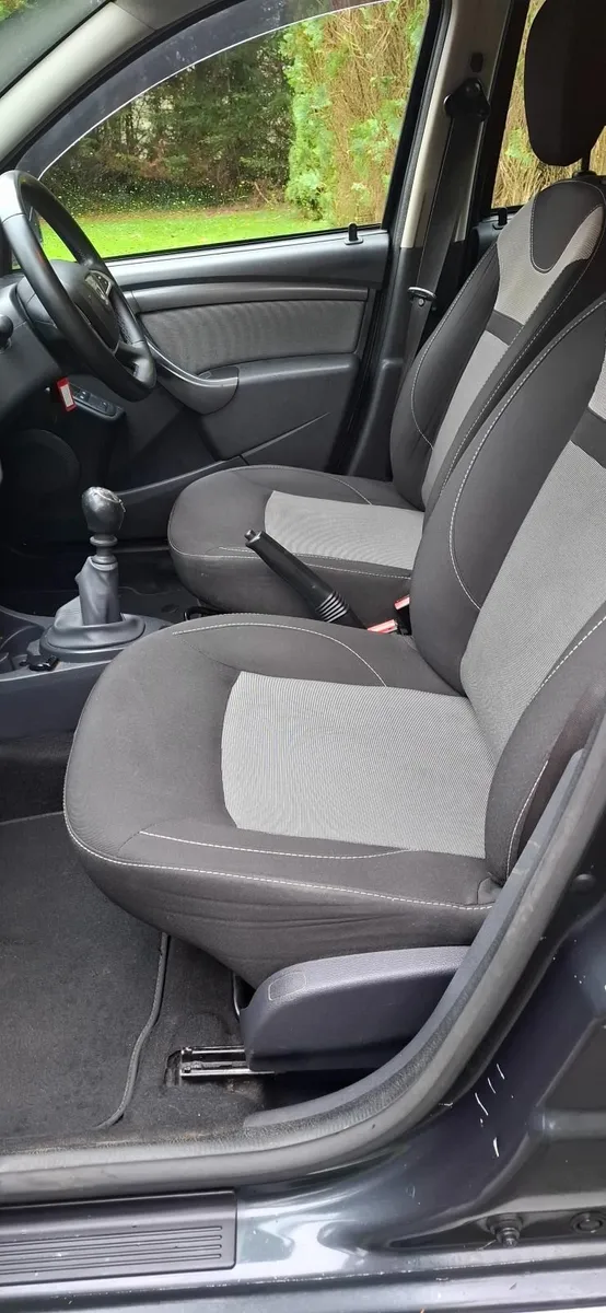 18 Dacia Duster , PRESTIGE,  Spotless - Image 3