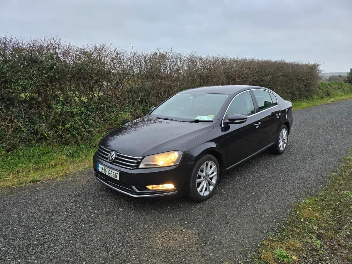 Volkswagen Passat 2012 - Image 1