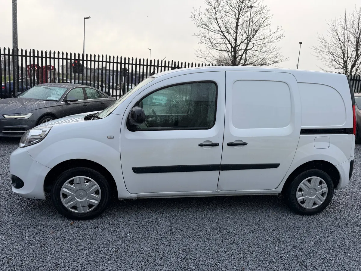 2016 (162) Renault Kangoo 1.5 DCI 110HP Business - Image 4