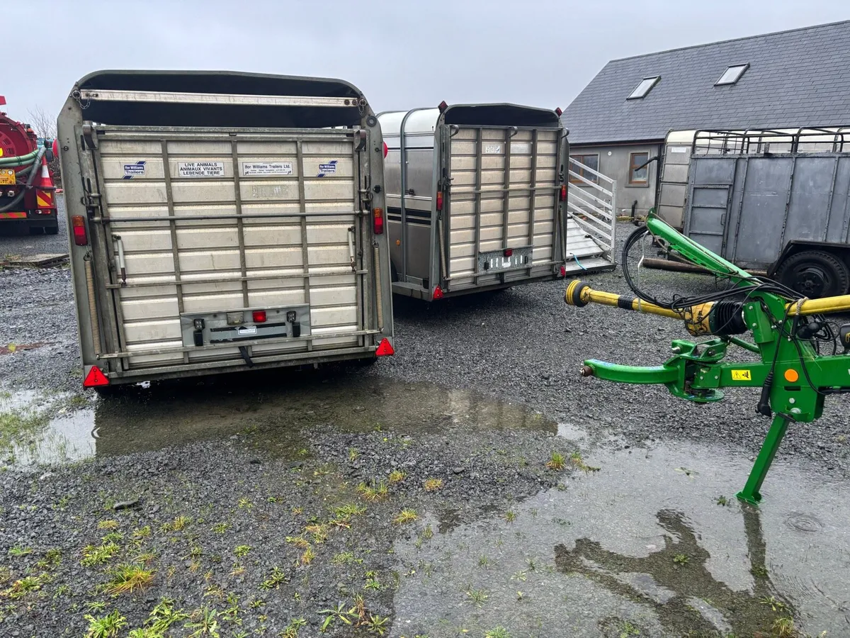 Selection of 10/12 ft IW livestock trailers - Image 3