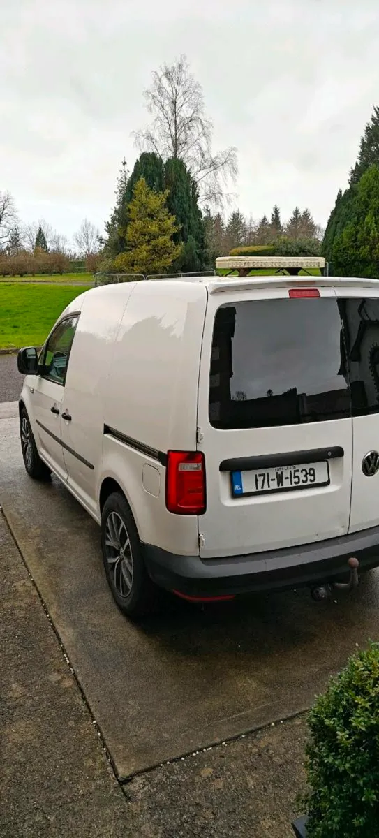 VW Caddy 2017 DSG - Image 2