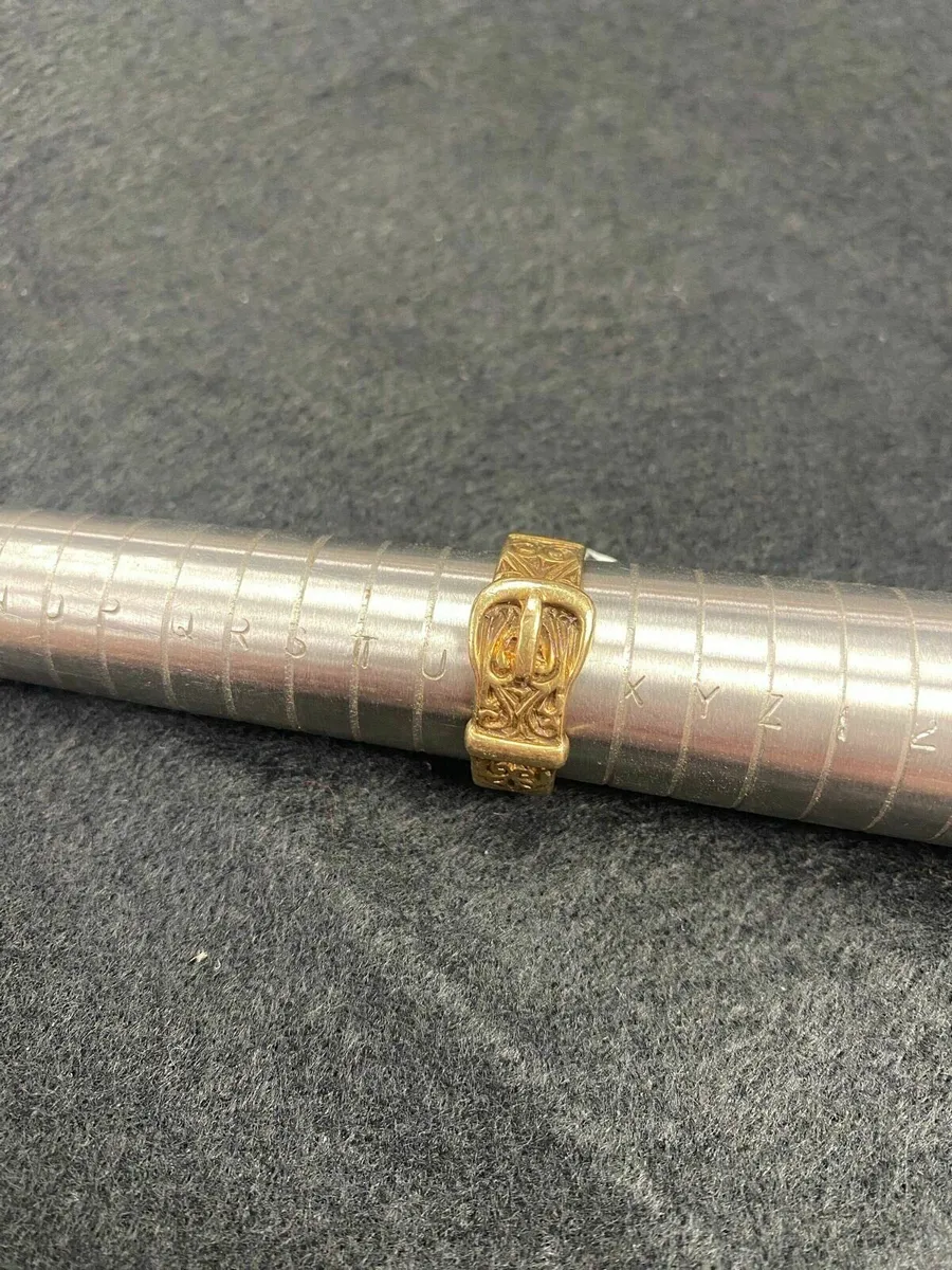 9CT Gold Buckle Ring 9k - Image 3