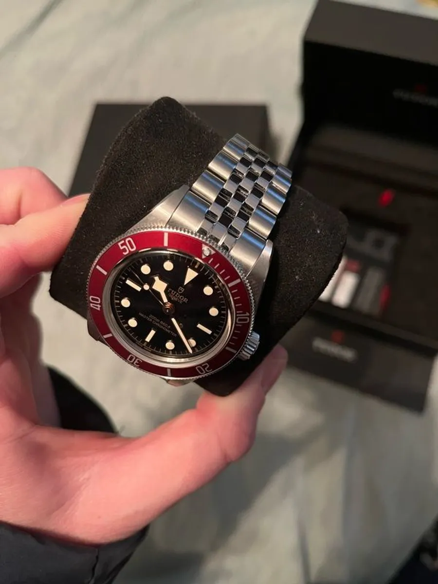 Tudor Black Bay 41 mm Burgundy LIKE NEW!! - Image 1