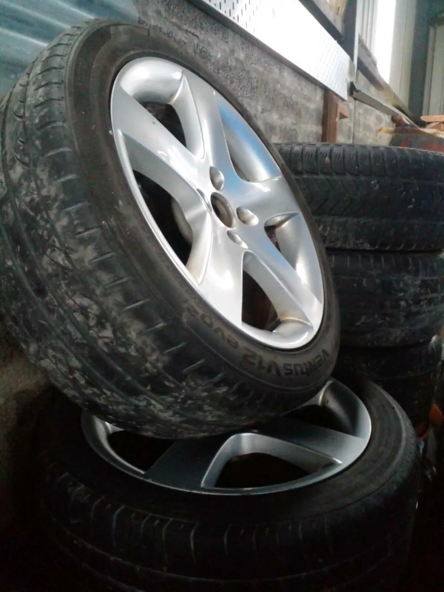 Citreon Berlingo/ partner 17 inch Alloys set of 5 - Image 4