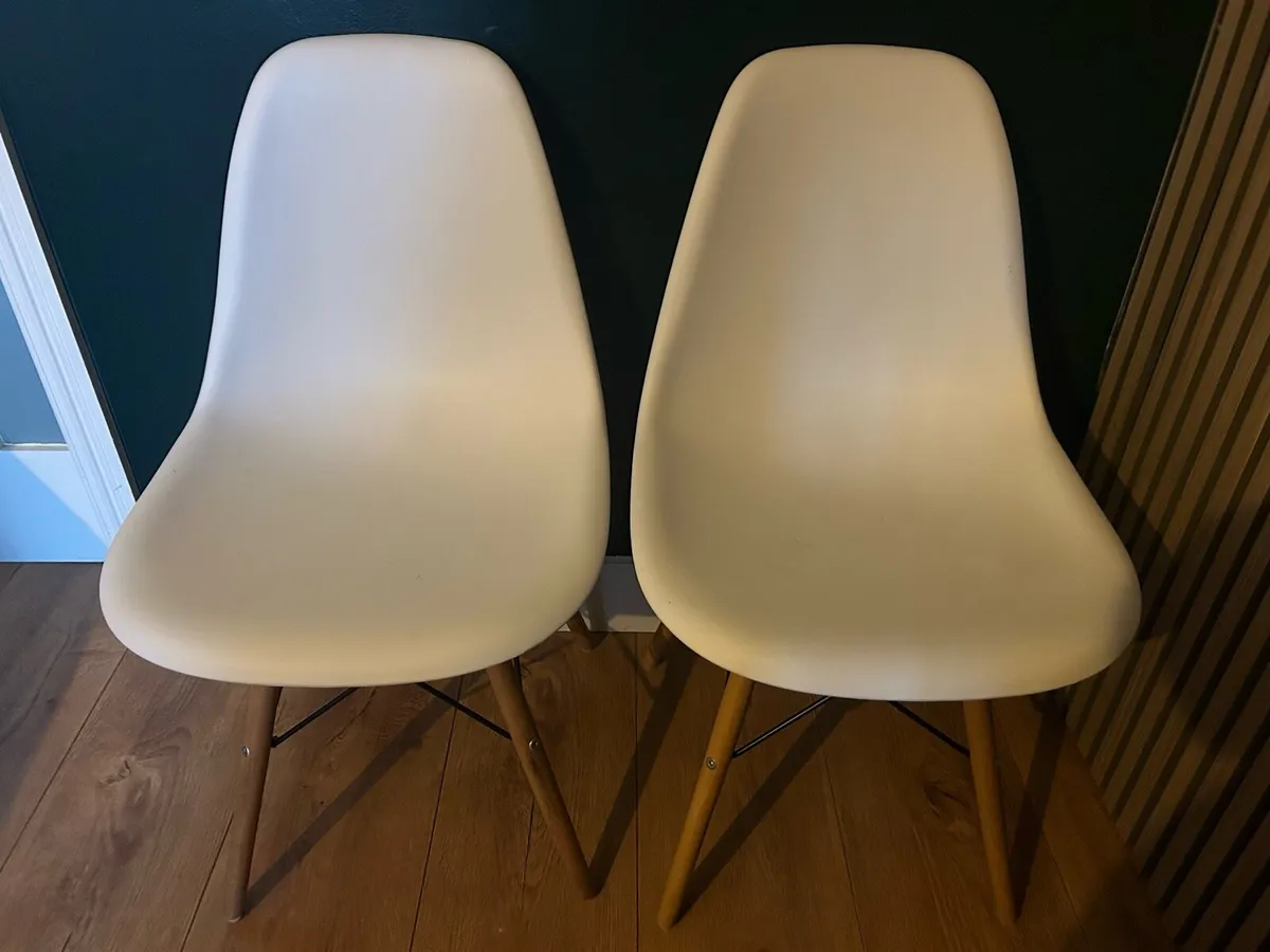 Dining chairs - Image 1
