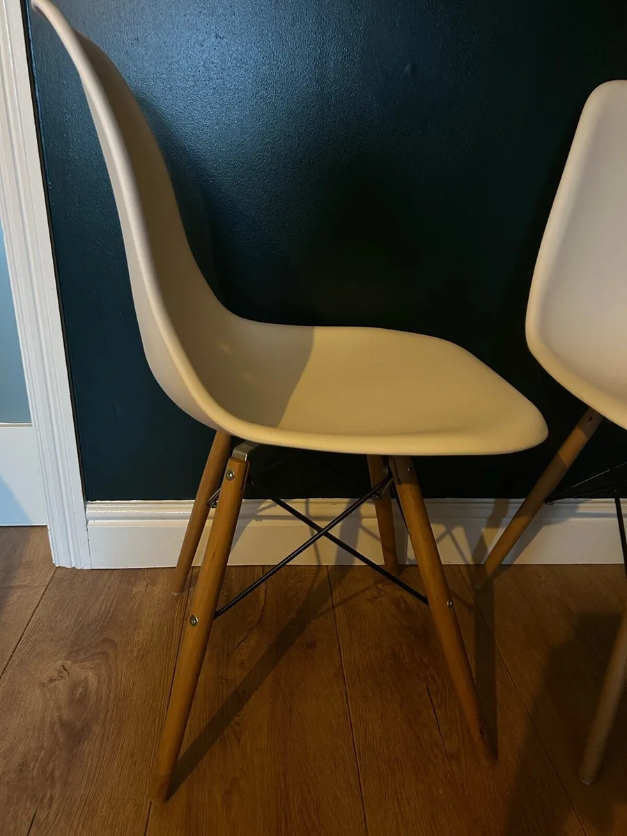 Dining chairs - Image 2
