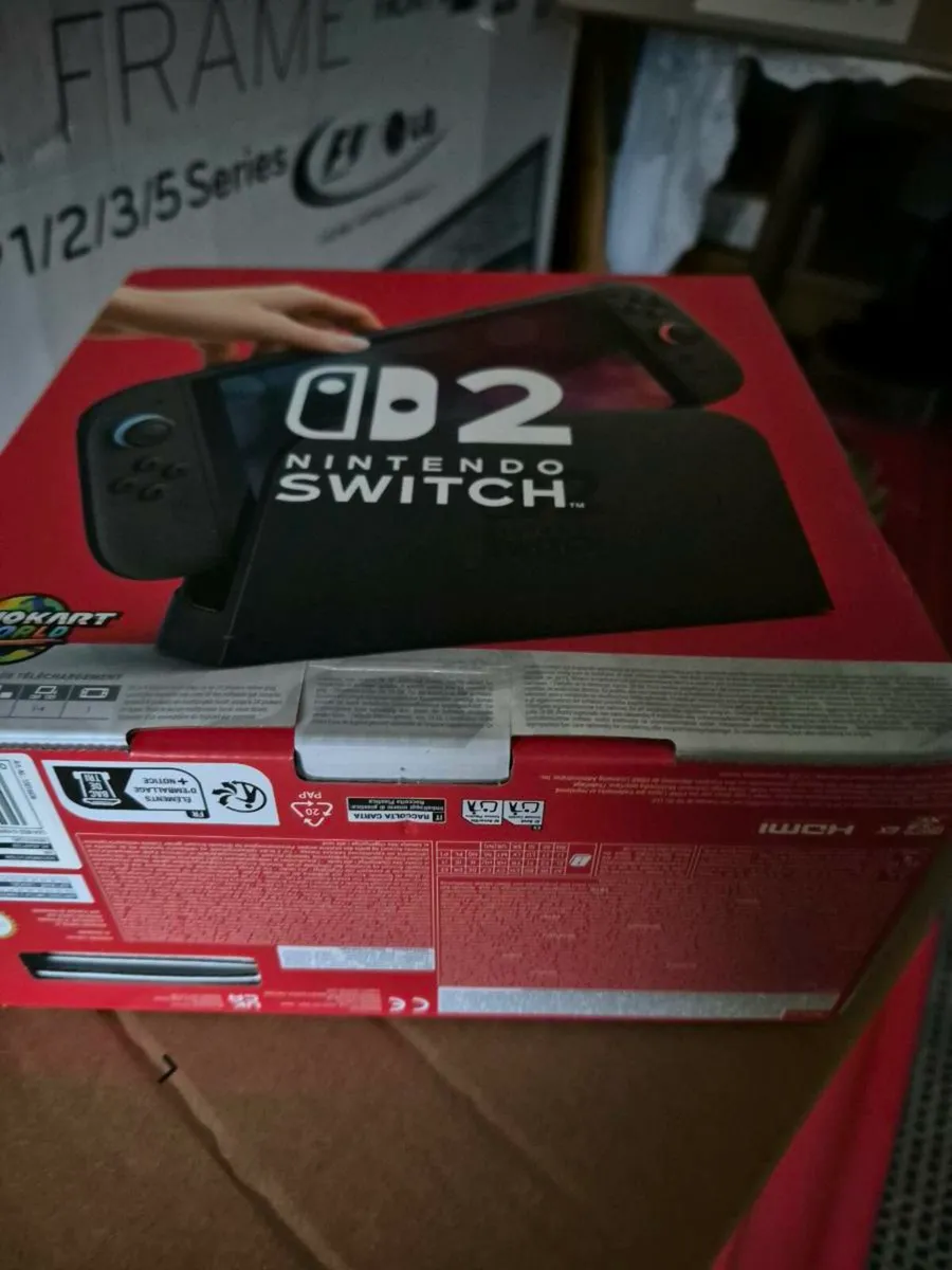 NINTENDO SWITCH 2 + MARIO KART WORLD - Image 4