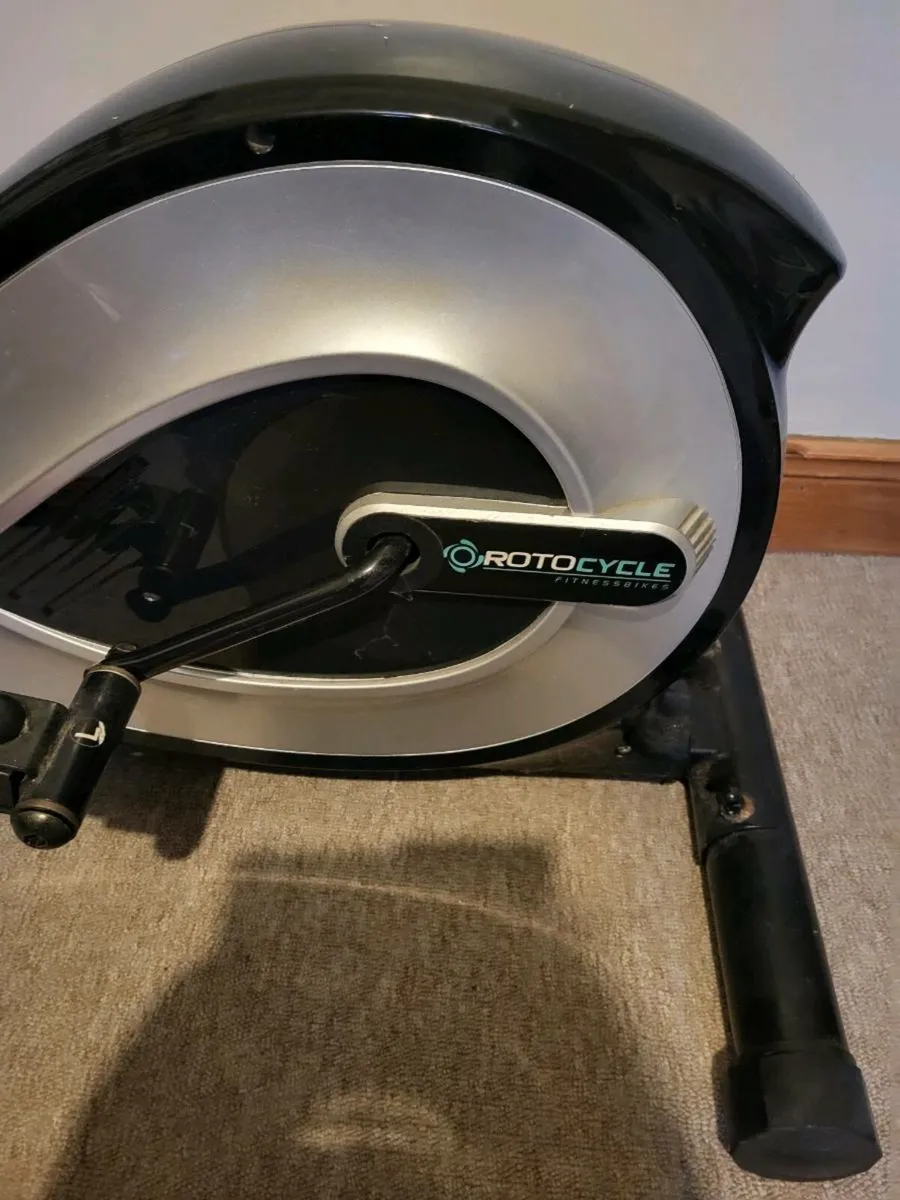 Cross Trainer - Image 1