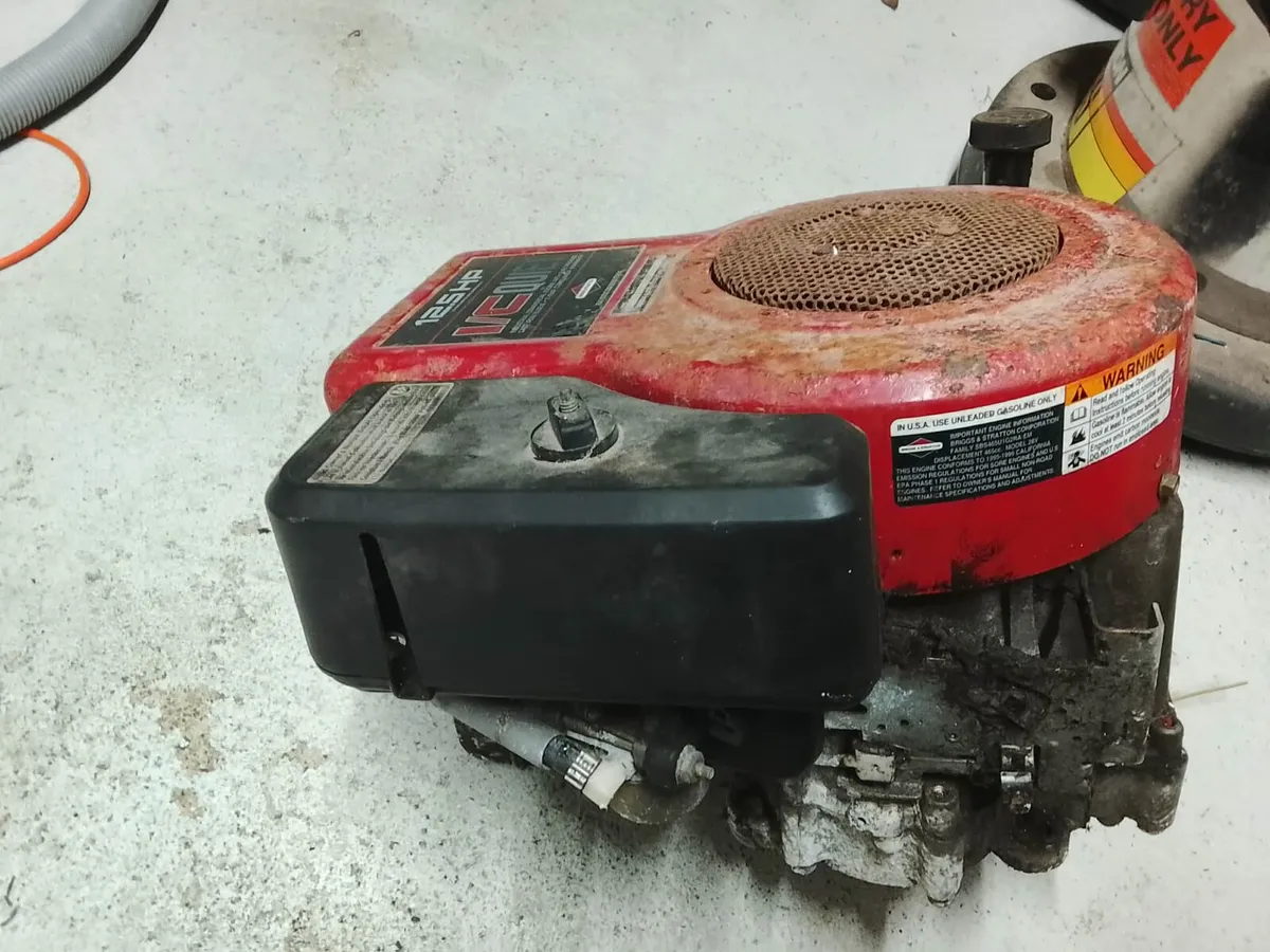 Biggas Stratton Ride mower Engine - Image 2