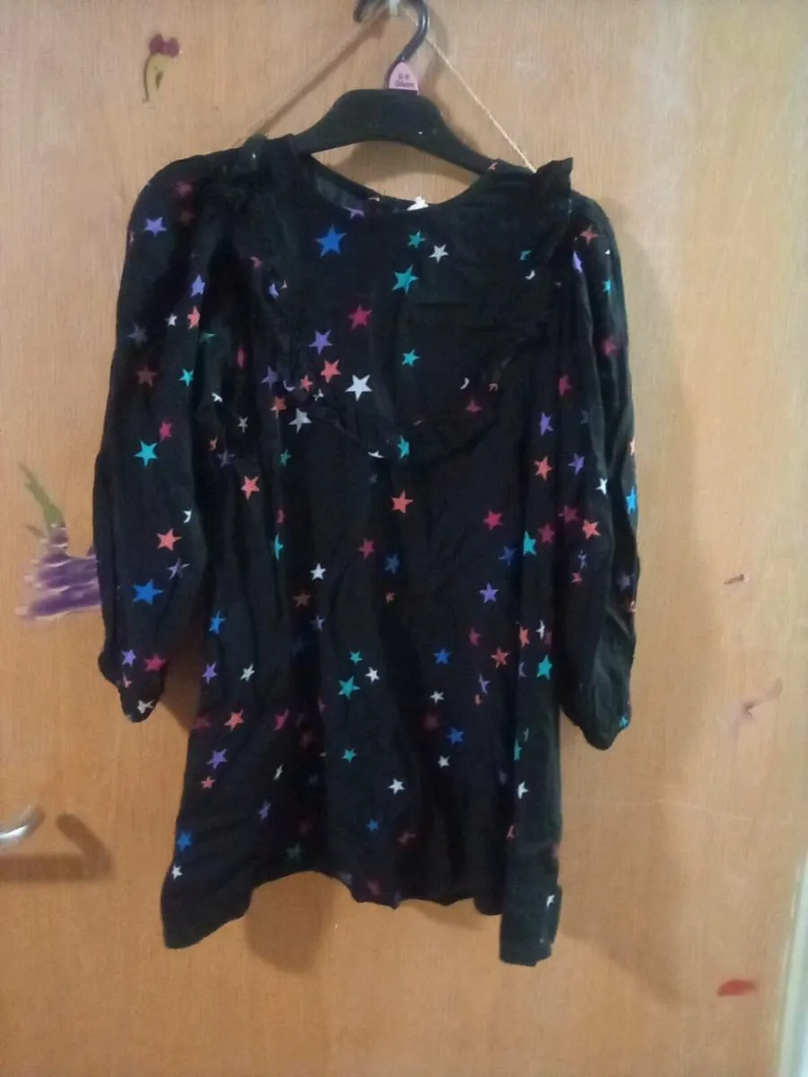 Girls dress - Image 1