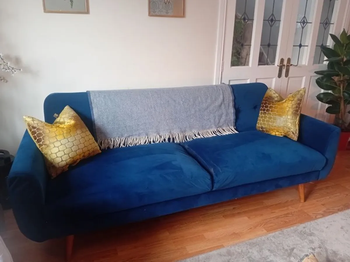 Couch/sofa bed - Image 1