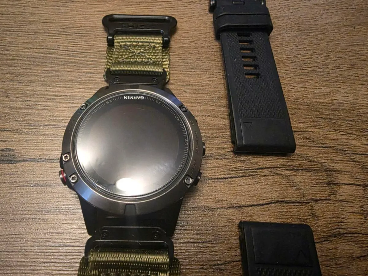 Garmin Fenix 5 with extra straps - Image 2