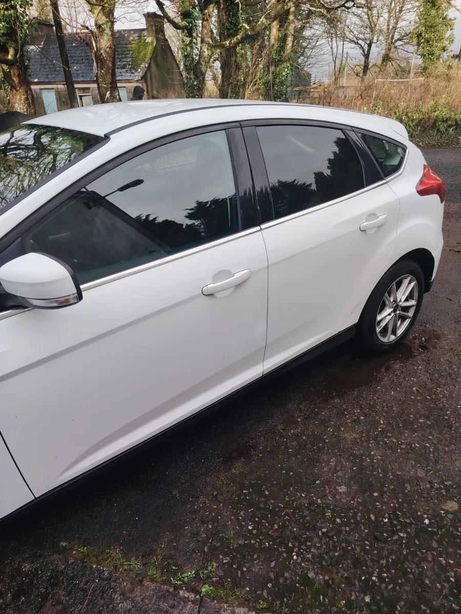 Ford Focus 2015 - Image 2