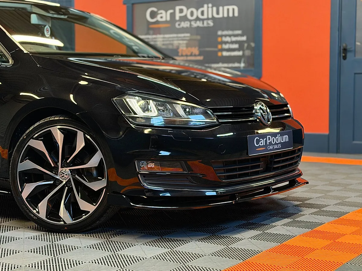 2014 Volkswagen Golf Highline 1.4TSi Auto  LEATHER - Image 2