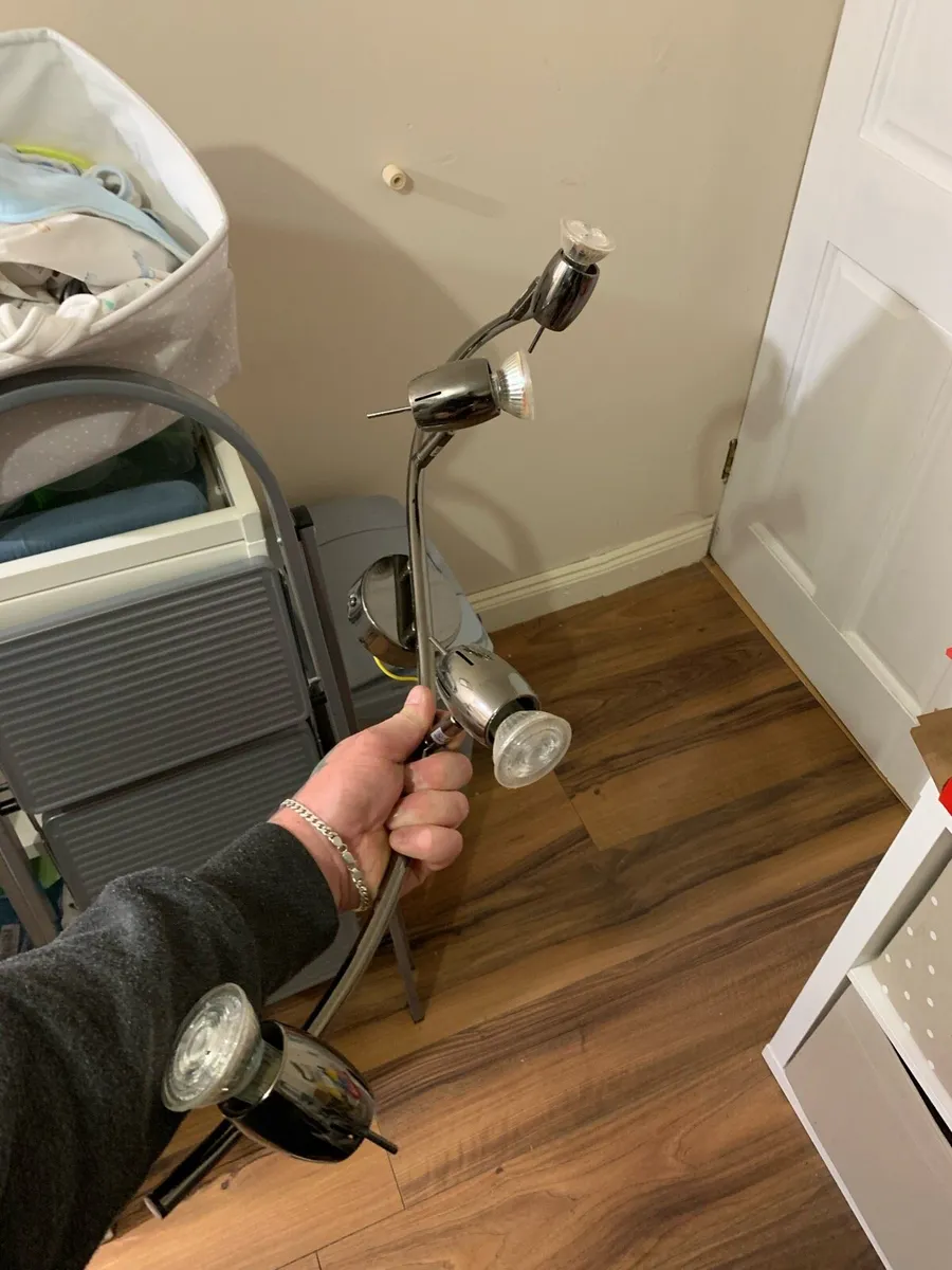 Multi directional ceiling spotlight - Image 1