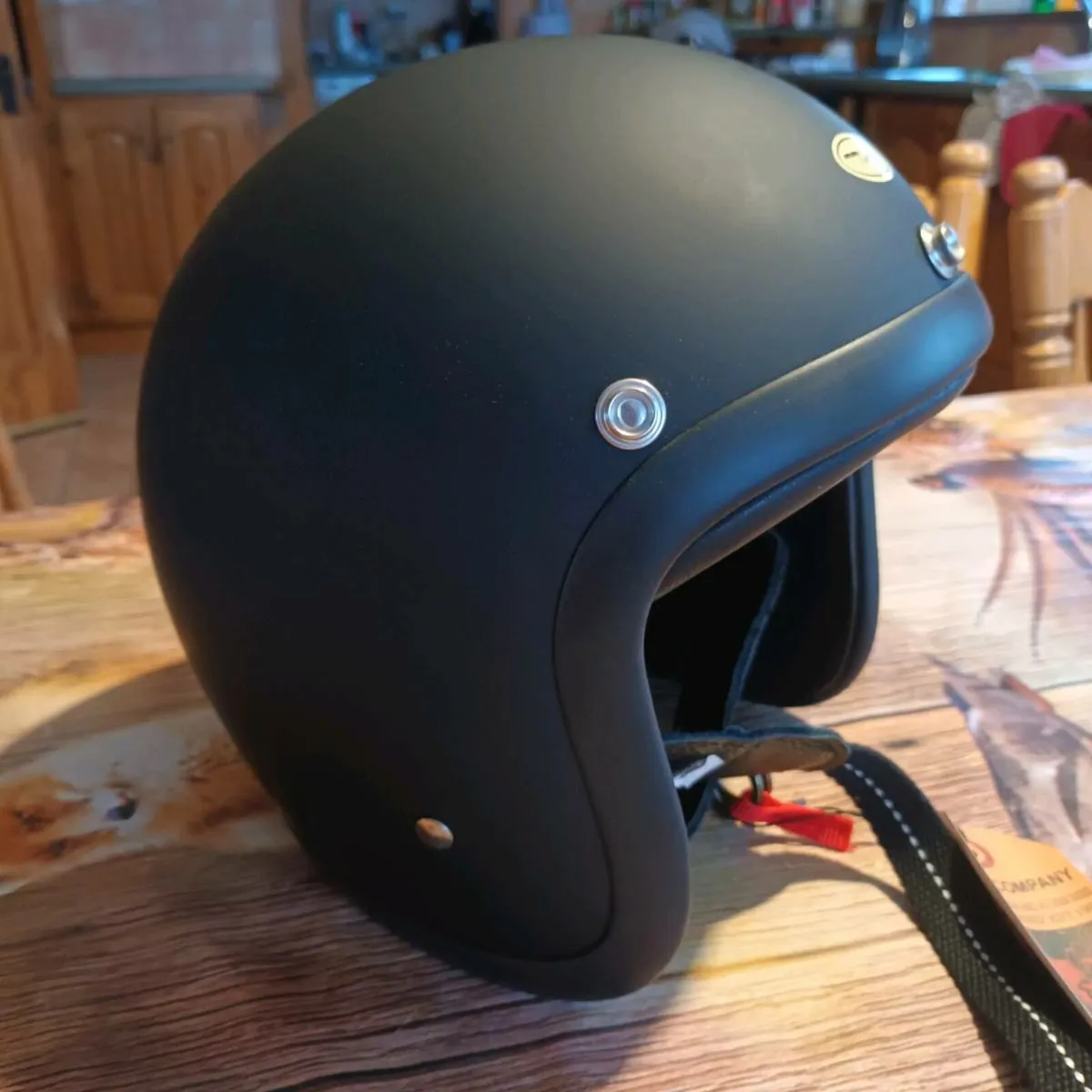 Motorcycle helmet - Image 2