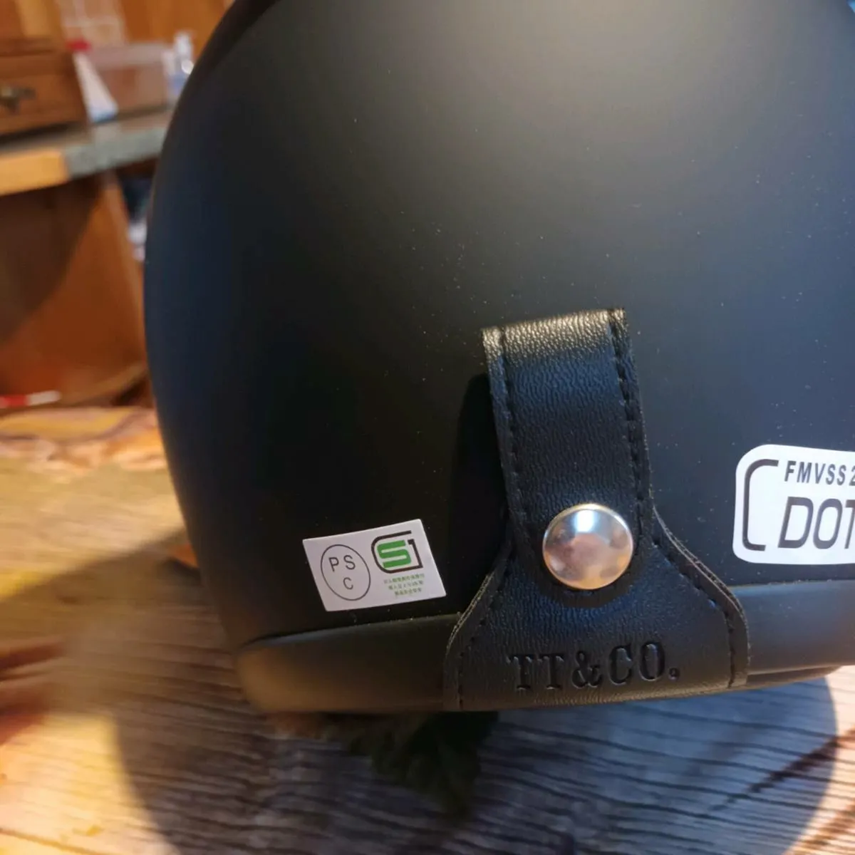 Motorcycle helmet - Image 3